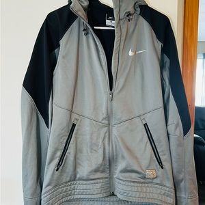 Nike Men's Gray and Black Jacket